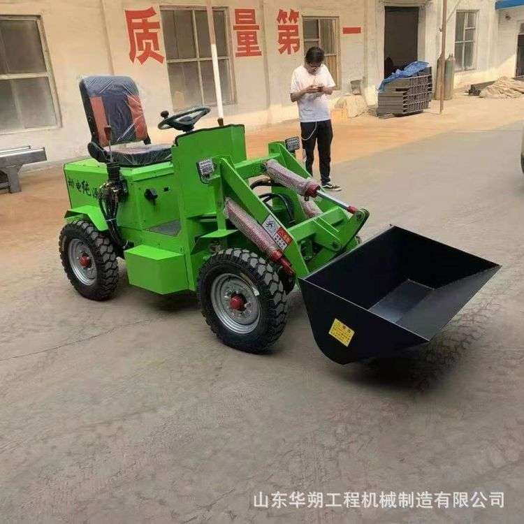 柴油四驱小铲车 25马力农用养殖场清粪小铲车装载机 小型电动铲车