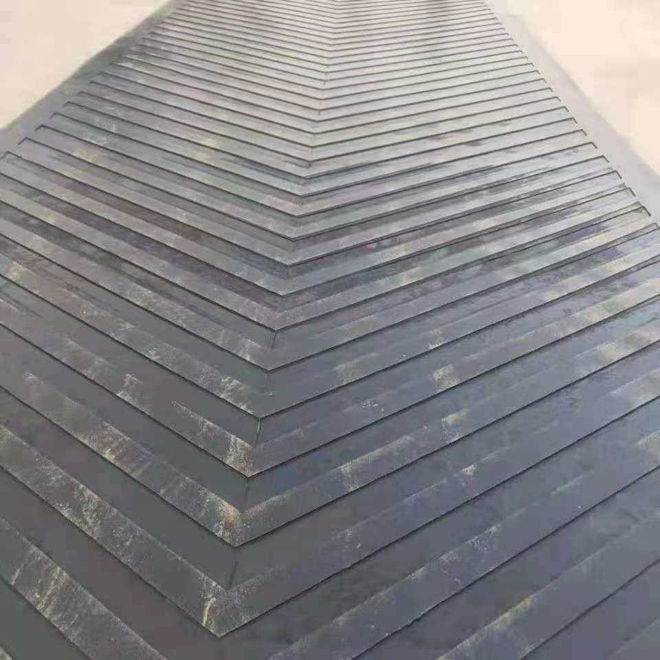 防潮防滑垫母猪产床限位猪用橡胶垫防滑垫子加厚母猪栏防滑垫保暖