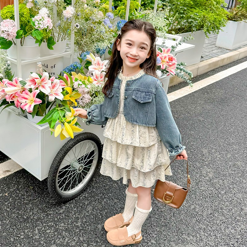 女童洋气宽松春秋季碎花长袖连衣裙宝宝2I024新款牛仔外套裙子套