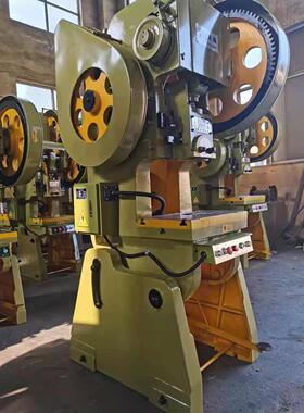 上海博海厂家直销国标JB23-25t机械精度高力量大加重机身25吨冲