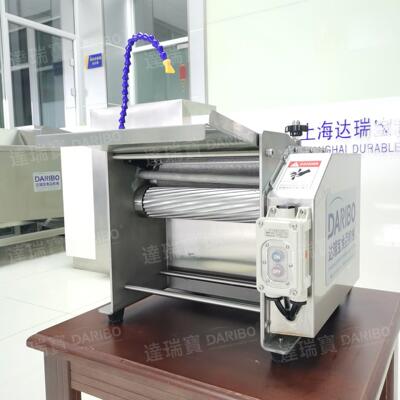 台式小型鲜鱼S去皮机 功能墨去鱼鱿鱼UOD剥皮多机 连续式快速鱼皮