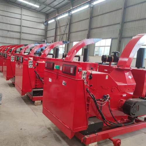 移动树枝粉碎机新型果园大型园林木材多功能干湿树枝综合粉碎机