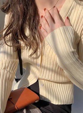 奶黄色毛衣开衫温柔bm风小个子洋气V领显瘦坑条鹅黄色针织衫外套