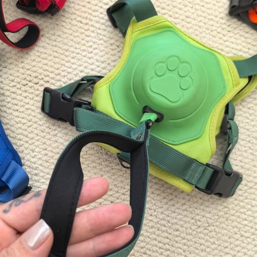 宠物一体式胸背带牵引背心式防爆冲狗狗牵引绳宠物马甲胸背