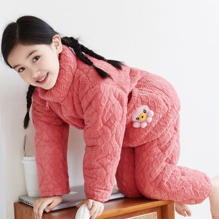 冬季新款c儿童牛奶绒睡衣套装男孩女童三层夹棉加厚加绒保暖家居
