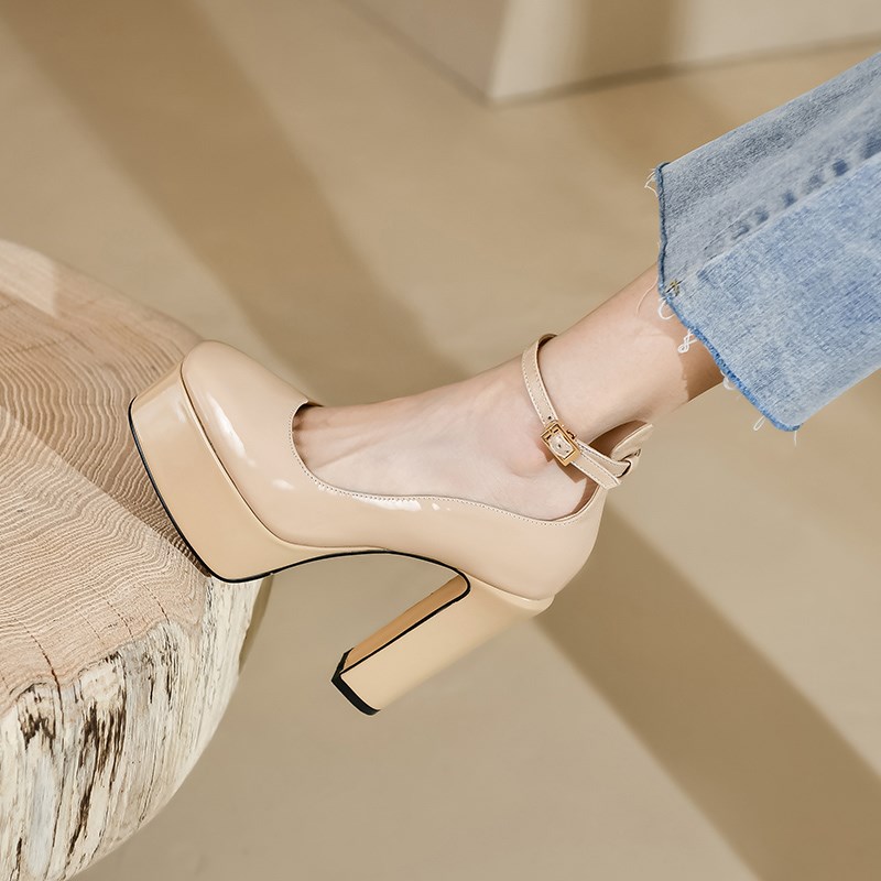 防水台旗袍走秀高跟鞋女方头真皮粗跟一字扣形体模特漆皮杏.色12c