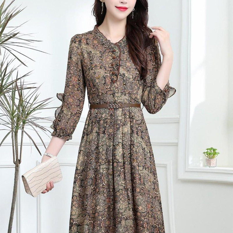 高端气质连衣裙女2024早春新款时尚荷叶边显瘦遮肚子大码中长款裙