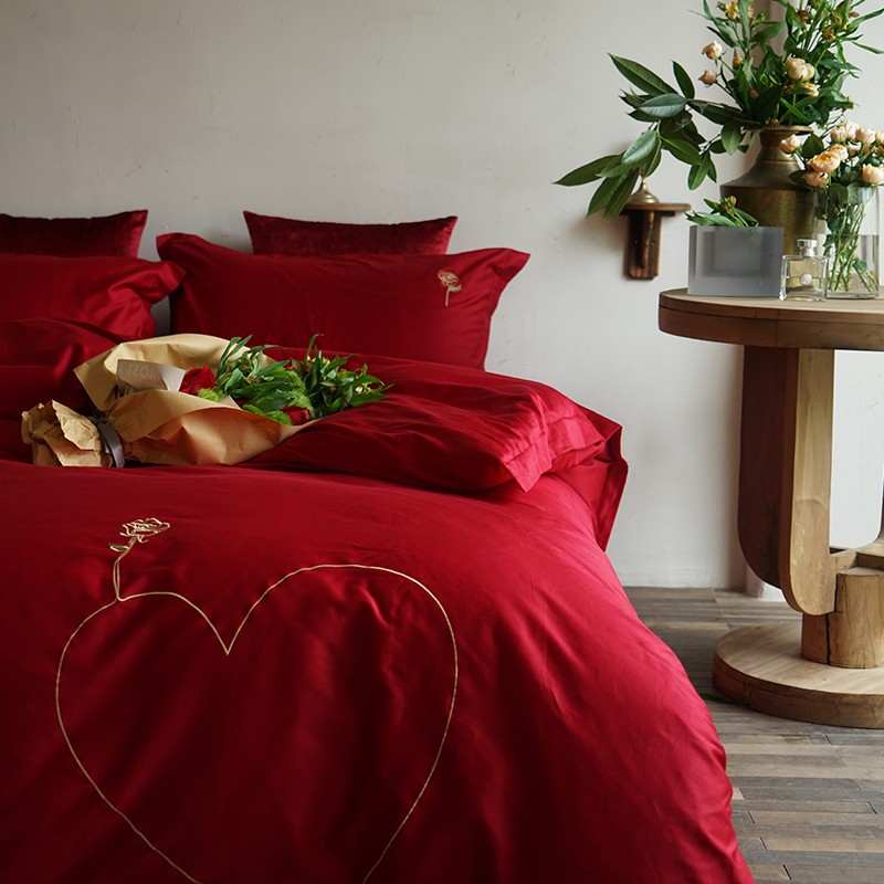 云缇100支新疆长绒棉婚庆四件套结婚礼物红色纯棉喜被玫瑰刺绣