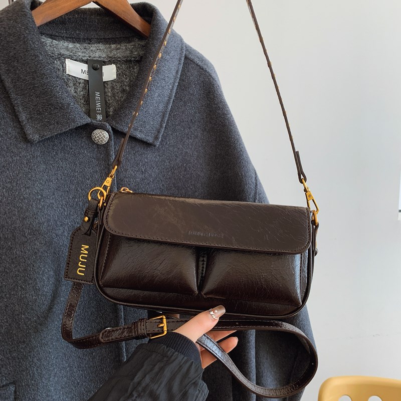 超火小包包女式2025新款小众复古腋下法棍包高级感百搭单肩斜挎包