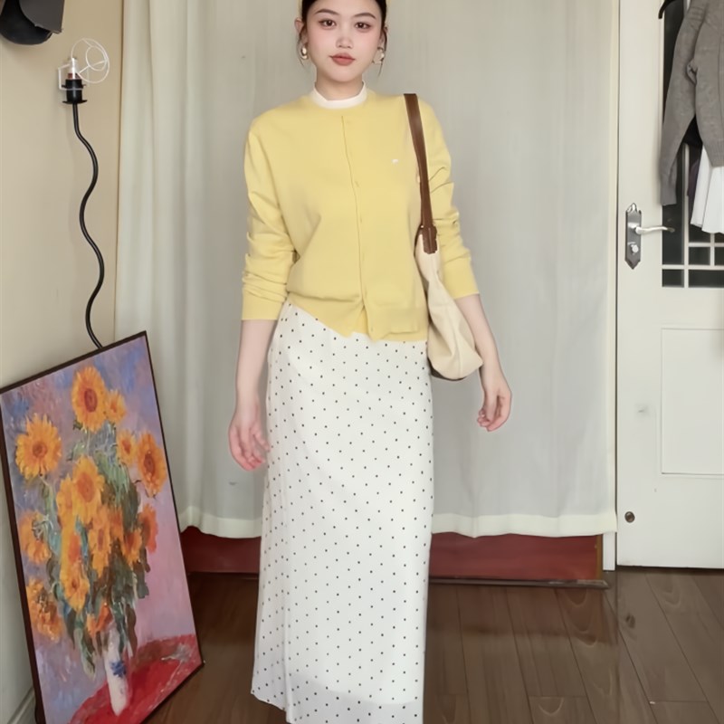 大码胖mm早秋微k穿搭一整套女装气质针织开衫波点半身裙时尚两件
