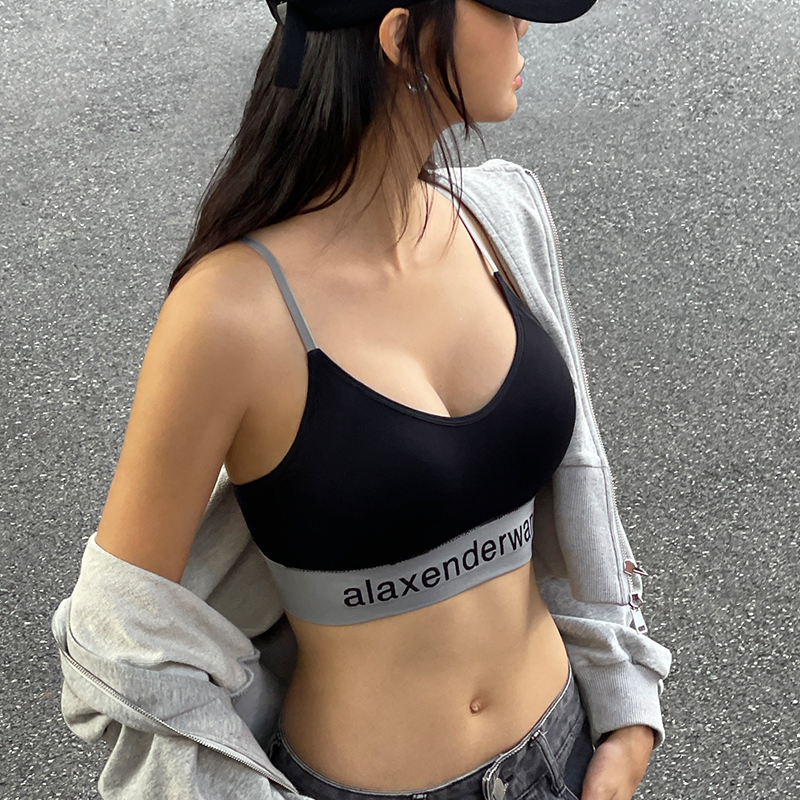 背心式内衣女外穿舒适无痕内衣大胸显小内衣肩带胸T垫撞色可外穿