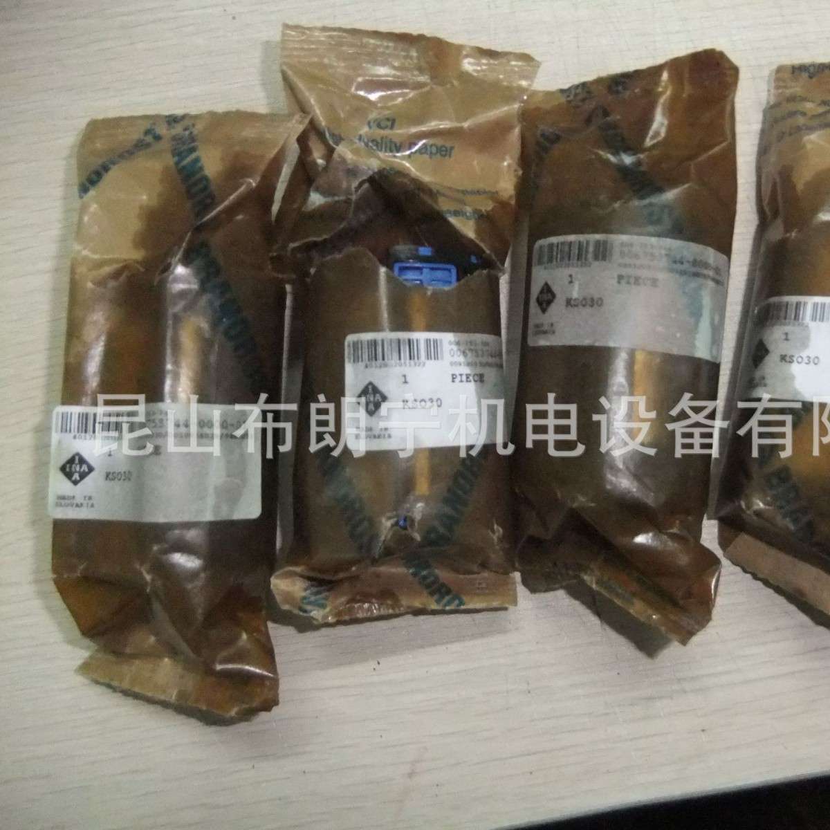 德国INA  GSH30-2RSR-B GYE60-214-KRR- B  HFLZ061014-A滚轮轴承