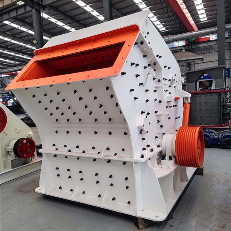 石灰石反击式破碎机车载式移动制砂机矿山石料打石机花岗岩碎石机