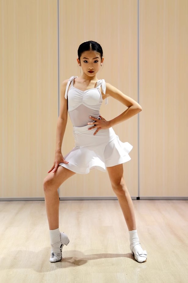 儿童拉丁舞网红练习演出服夏季新款拉丁舞练功服女大童拉丁舞蹈服