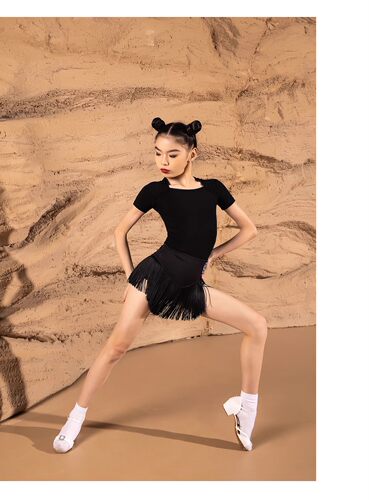 2024新款拉丁舞练功服女童夏季高级感比赛流苏裙少儿集训分体套装