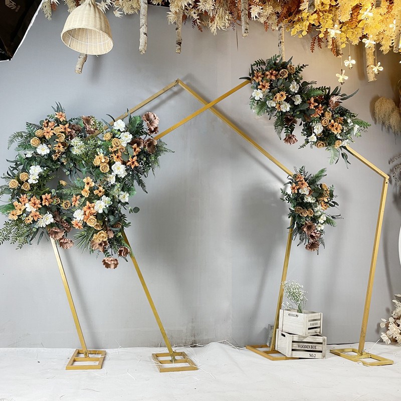 新款婚庆道具铁艺几何屏风路引婚礼舞台装饰摆件立V体长方形拱门