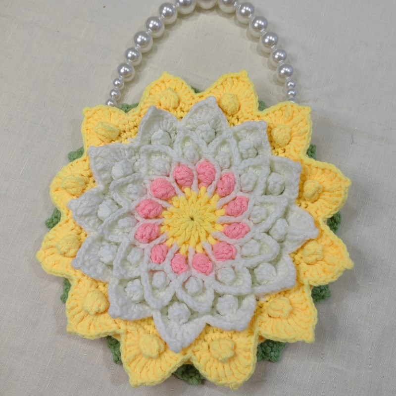莲花小挎包手工编织毛线花朵手机包零钱珠链手腕包可折叠送女友