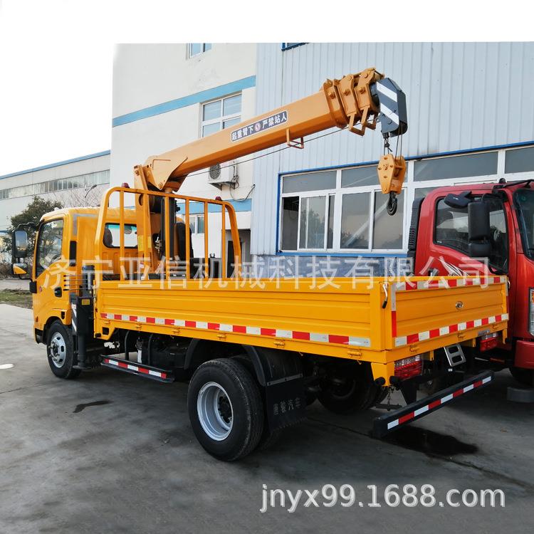 重汽蓝牌随车吊 4吨3节吊臂汽车随车吊价格 凯马随车吊