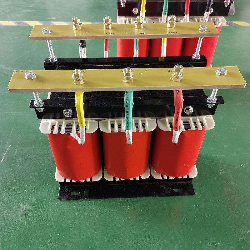 SBK/SG三相变压器干式隔离伺服升压1140/660/415/380变220/200V