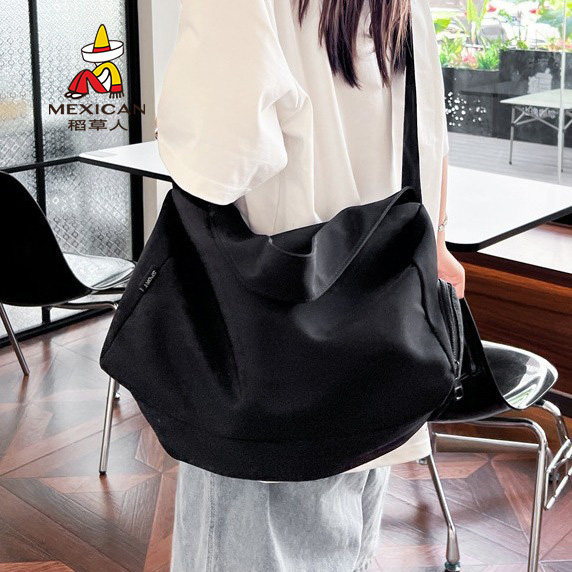 运动包女生健身小包大容量短途旅行单肩包男轻便行李包百搭斜挎包