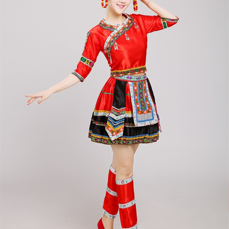 新款彝族舞蹈服装成人女土家族表演苗族百褶裙黎族少数民族演出服