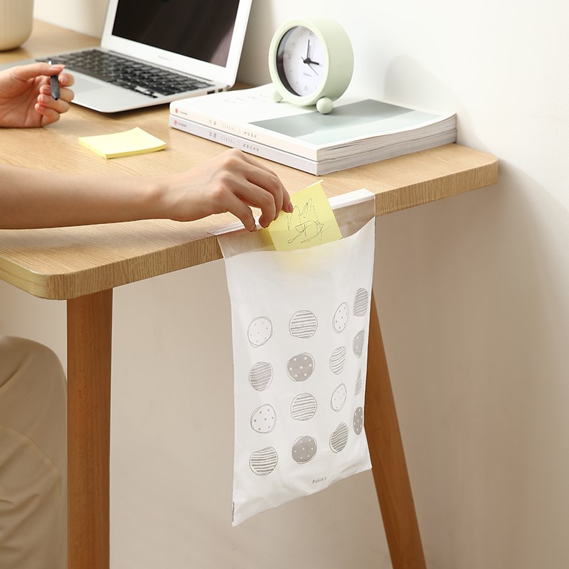 一次性车载垃圾袋汽车内用无痕便携粘贴式宿舍床桌边小号挂式纸篓