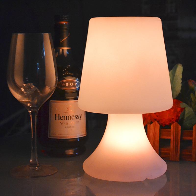 酷擎LED发光创意台灯客厅卧室照明庭院灯滚塑便捷充电LED发光家具