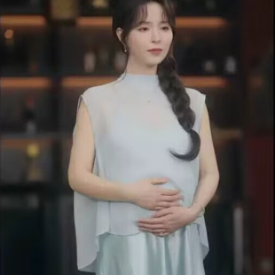 我就怕老婆怎么了2刘蔓莉江棠舞台同款浅蓝色半身裙+背身上衣套装