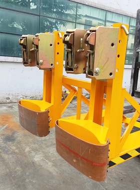 油桶夹具叉车专用 轻型双桶双鹰嘴搬运神器抓桶器勾卸夹吊工具抱