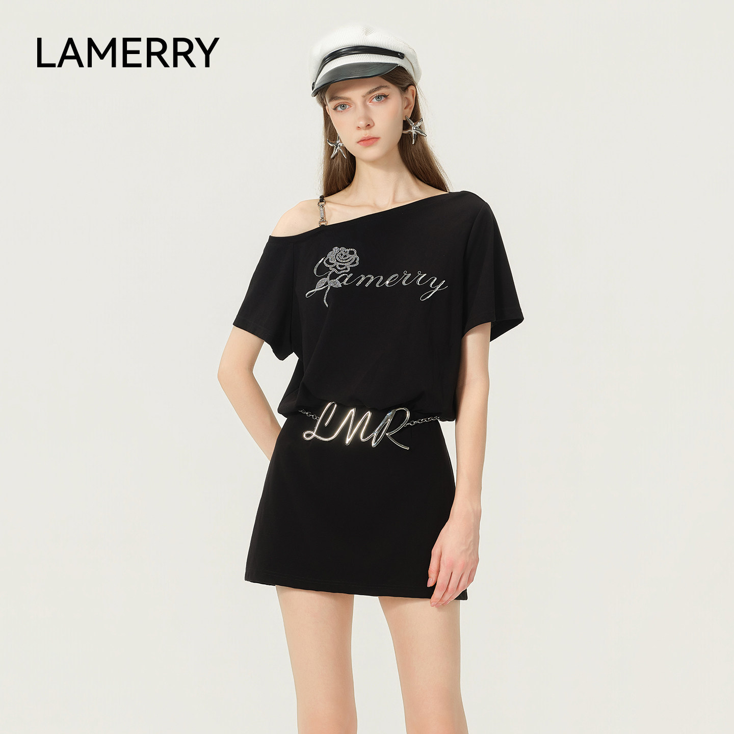 LAMERRY/朗美睿26夏黑色连衣裙单肩设计感女金属吊带垂感显瘦气质