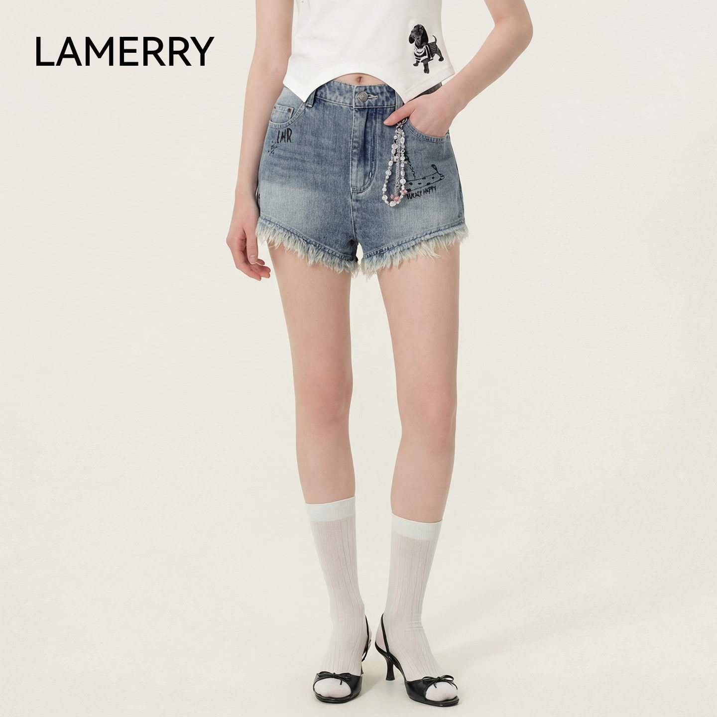 LAMERRY/朗美睿26夏高腰A字牛仔短裤女毛边涂鸦珠链挂件甜酷百搭