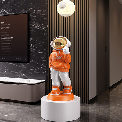 客厅电视柜旁大型网红太空人摆件落地家居装饰品高端大气上档次