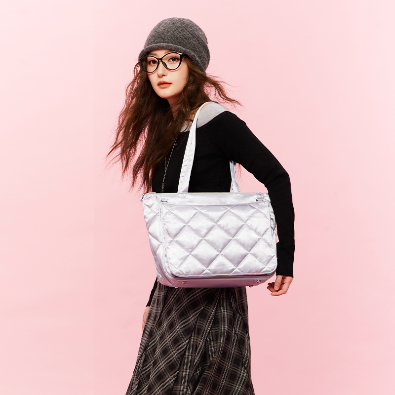 WEGO菱格魔法痛全新款双面吧唧