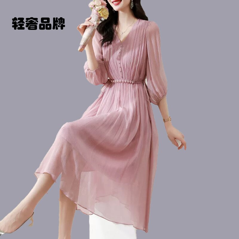 轻奢真丝连衣裙女2025新款夏季粉色v领灯笼袖端庄大气桑蚕丝长裙