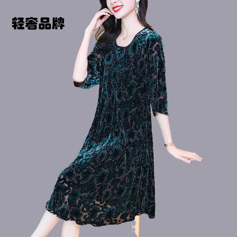 真丝绒连衣裙2025秋季新款高端奢华复古烧花裙高贵洋气桑蚕丝裙子