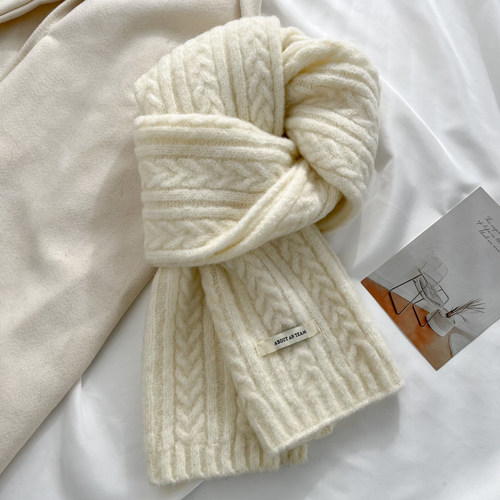 蓝色高级感含羊毛围巾