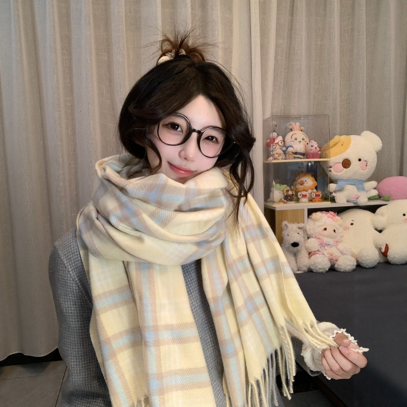 米白色围巾冬季女高级感格子