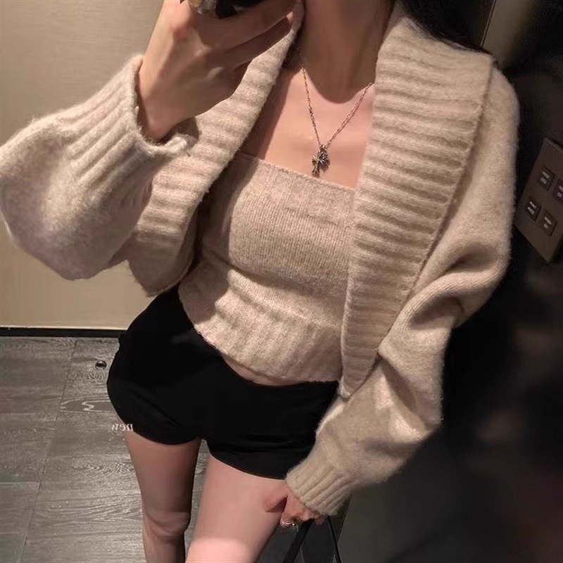 2024秋冬新款翻领披肩毛衣外套女针织开衫短款抹胸打底两件套上衣