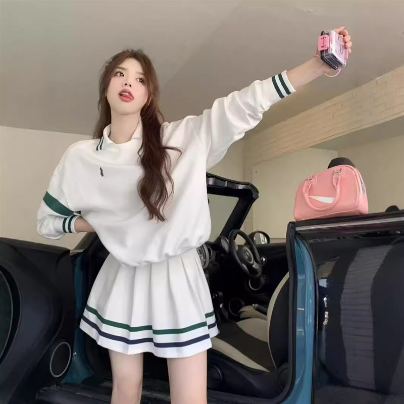 好质量网球服复古休闲运动套装女秋季辣妹宽松卫衣百褶裙两件套