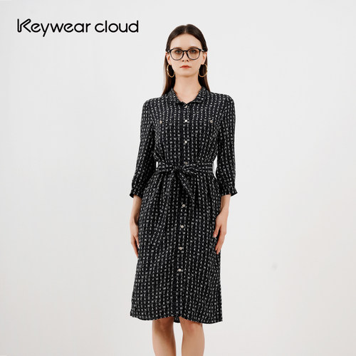 Keywearcloud奇威七分袖翻领系带收腰通勤字母满印中长连衣裙