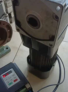 议价一台精研直角齿轮减速机输中空370瓦速比1：150.2