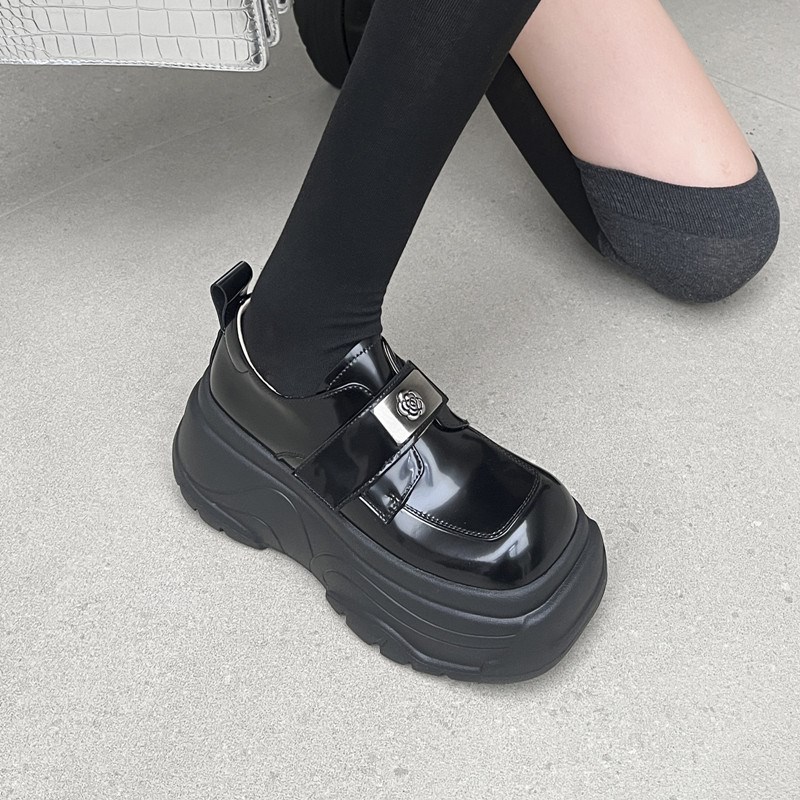 2024春新款真皮厚底黑色英伦风小皮鞋女坡跟松糕底皮带扣懒人单鞋