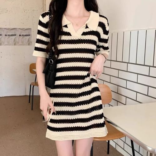 夏季女装法式高级感小个子港风别致显瘦中长款镂空条纹短袖连衣裙