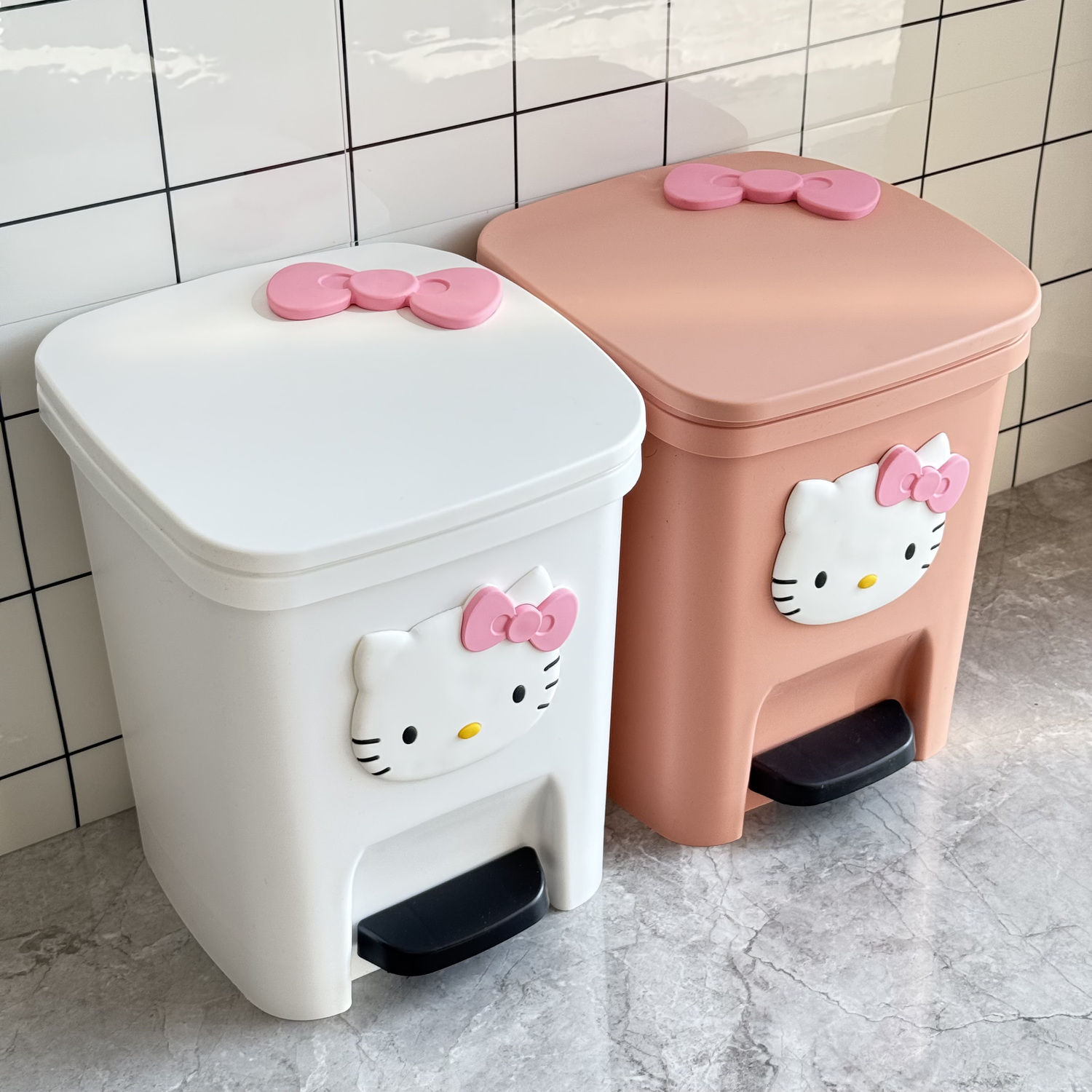 凯蒂猫垃圾桶卡通可爱高颜值家用客厅卧室脚踏式带盖大容量卫生间