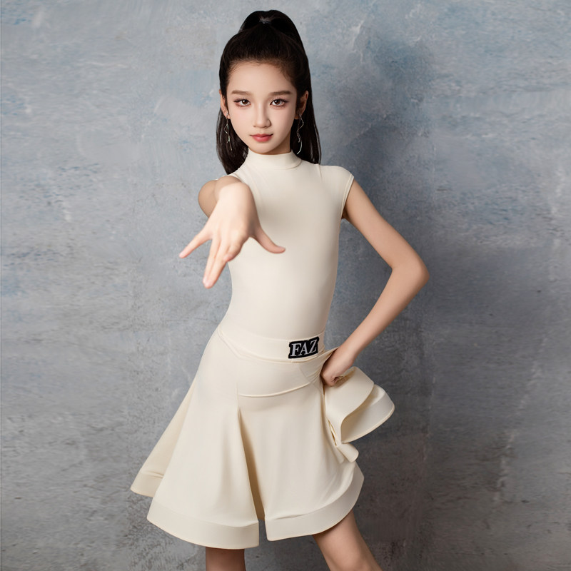 FAZ拉丁舞蹈规定比赛服