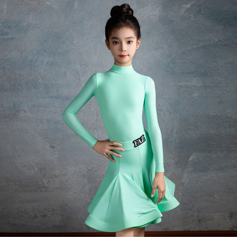 FAZ拉丁舞蹈规定比赛服