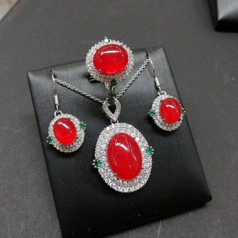 玉髓镶嵌豪华套装旦面双边绿钻玉髓三件套套装项坠戒指耳钩