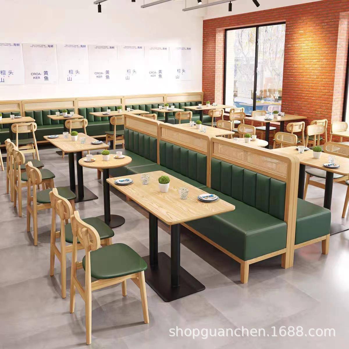 东南亚餐饮店靠墙藤编卡座沙发主题西餐厅日料饭店餐桌椅组合实木