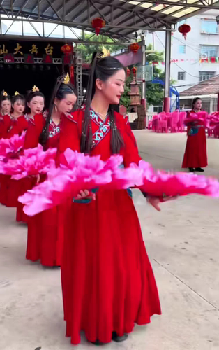 轻嫣眉新款蒙古舞蹈演出服女成人少数民族服装蒙族表演服饰艺考
