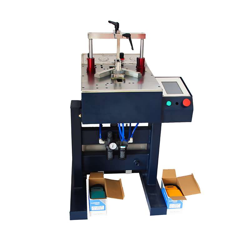 装饰画相框钉角机   十二位数控钉角机   相框画框拼缝机器